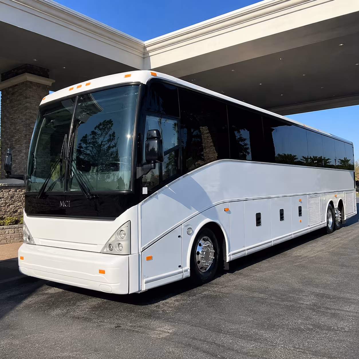 robins afb personnel and defense contractor group airport transfers