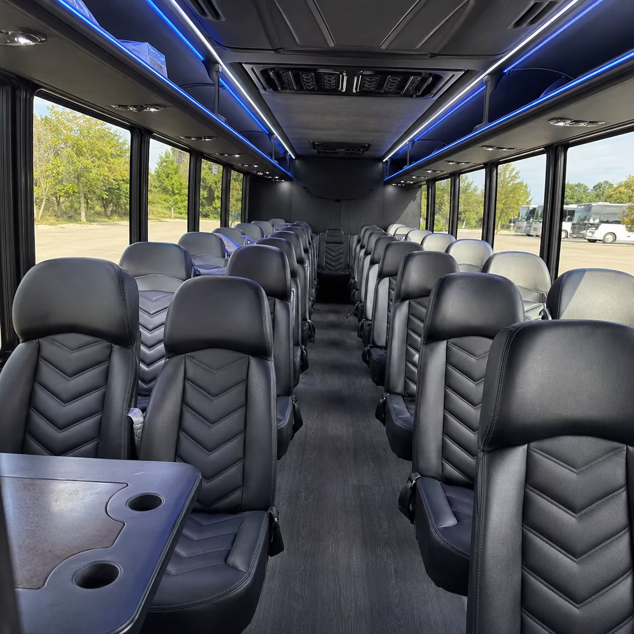 warner robins airport transportation onboard seating
